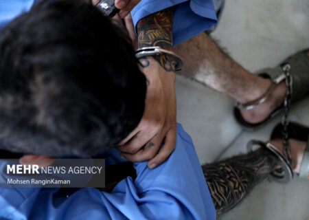 ۲ نفر از اراذل و اوباش قدارکش در صُفه دستگیر شدند