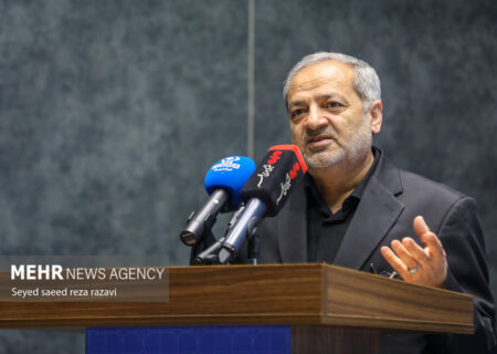 کاظمی: دانش آموز ایرانی نباید خود را دست‌کم بگیرید