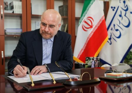 پیام تسلیت قالیباف در پی درگذشت مادر حدادعادل