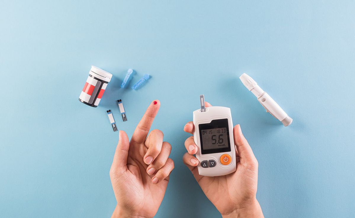 راهنمای جامع دستگاه تست قند خون: ابزاری حیاتی برای مدیریت دیابت
