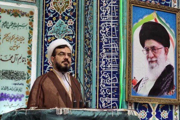 هنر جمهوری اسلامی تبدیل تهدیدها به فرصت است