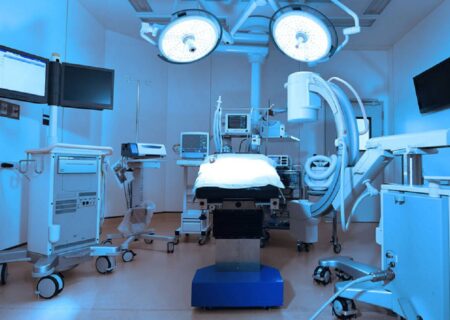 هلال‌احمر بیرجند یک میلیارد ریال تجهیزات پزشکی دریافت کرد