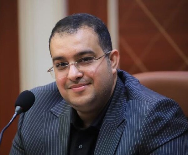 موسوی: خروج پادگانها از شهر بندرعباس به گشایش گره ترافیکی کمک میکند