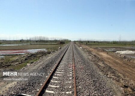 آغاز عملیات ریل‌گذاری راه‌آهن کرمانشاه–اسلام‌آبادغرب طی روزهای آینده