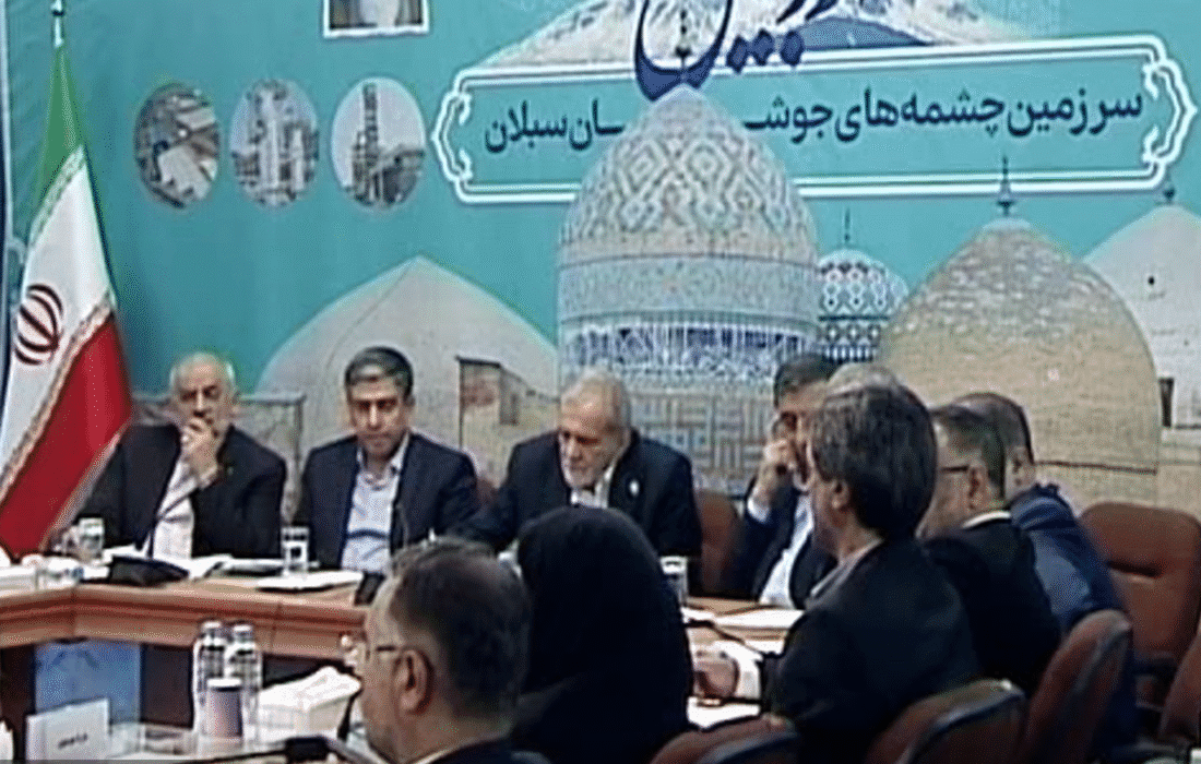 احزاب و سیاسیون باید در میدان عمل خود را نشان دهند