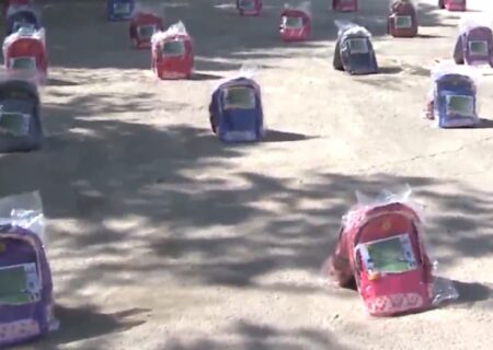 برگزاری رزمایش توزیع بسته‌های تحصیلی به دانش آموزان در تبریز