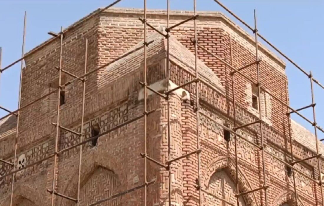 آغاز مرمت گنبد سرخ مراغه