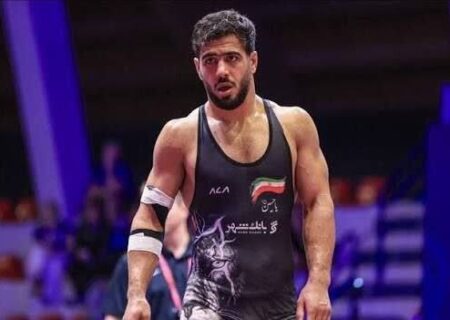 نخودی و فیروزپور در نیمه‌نهایی رقابت‌های کشتی آزاد قهرمانی جهان