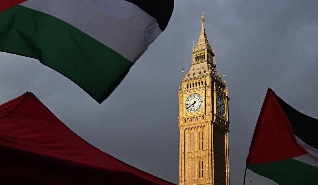 تعلیق پزشک انگلیسی به علت حمایت از مردم فلسطین