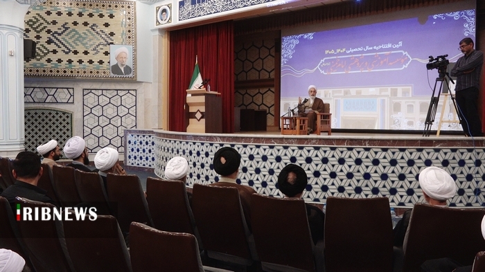 حوزه پیشرو و سرآمد اولویت برنامههای حوزههای علمیه است.