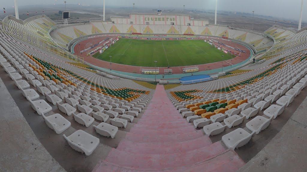 آمادهسازی ورزشگاه غدیر اهواز تا نیمفصل