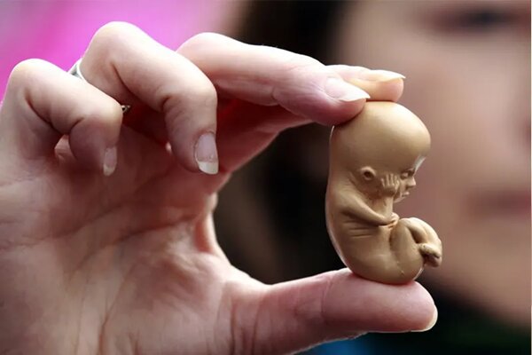 تأثیر دخانیات و مشروبات الکلی بر بارداری و سقط جنین