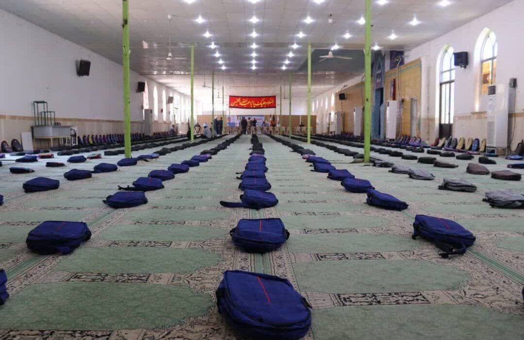 اهدای سه هزار بسته نوشت افزار به دانش آموزان مددجو در شوش