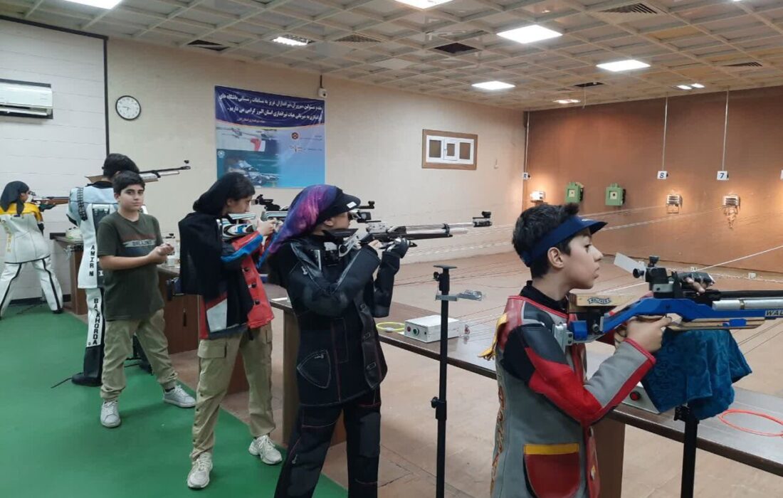 رقابت تیراندازان فارس در بختگان