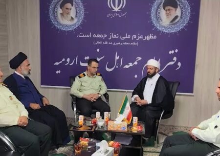 دیدار  فرمانده انتظامی آذربایجان غربی باامام جمعه اهل سنت ارومیه