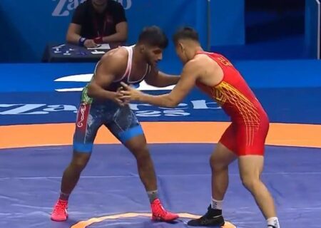 کشتی فرنگی قهرمانی جهان؛ پیروزی فرخی در مبارزه نخست