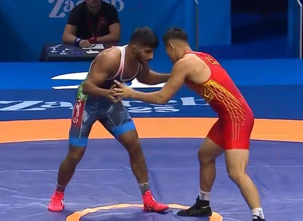 کشتی فرنگی قهرمانی جهان؛ پیروزی فرخی در مبارزه نخست