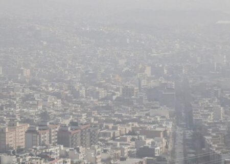 ورود گرد و غبار از کشور‌های همسایه، مهم‌ترین عامل آلودگی هوای آذربایجان‌غربی