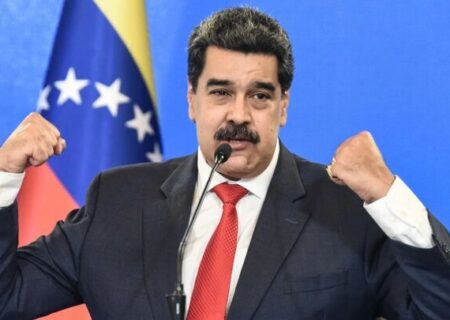 تأکید مادورو بر مقاومت و آمادگی در برابر آمریکا
