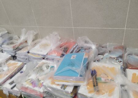 اهدای ۱۵۰۰ بسته کمک آموزشی به دانش آموزان فیروزه