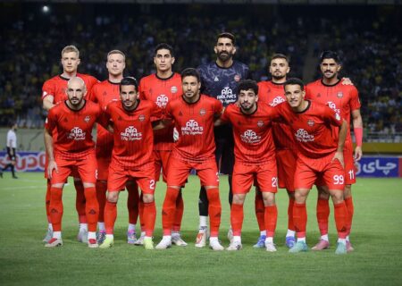 شکست طلایی پوشان در خانه