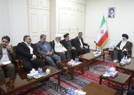 کاهش تنش‌های داخلی یکی از مظاهر خدمت به مردم است