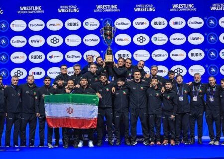 تقدیر از قهرمانان کشتی فرنگی با حضور رئیس‌جمهور