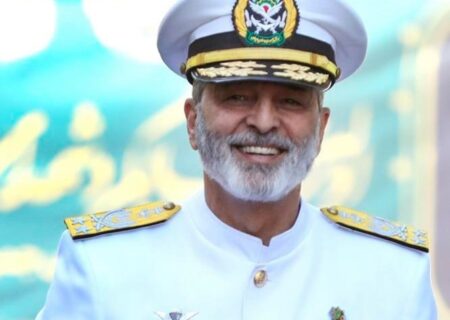 ادای احترام کشتی‌گیران به پرچم ایران غیرت ملی ایرانیان را به دنیا نشان داد