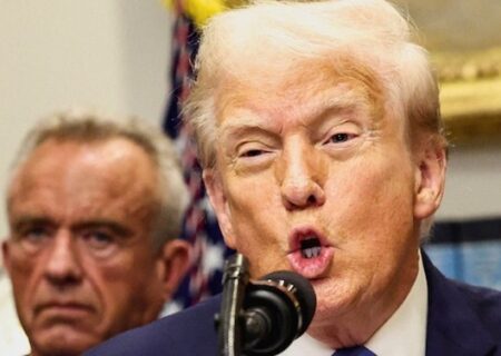 کاهش میلیاردی سهام دارویی انگلیس در پی ادعای غیرعلمی ترامپ