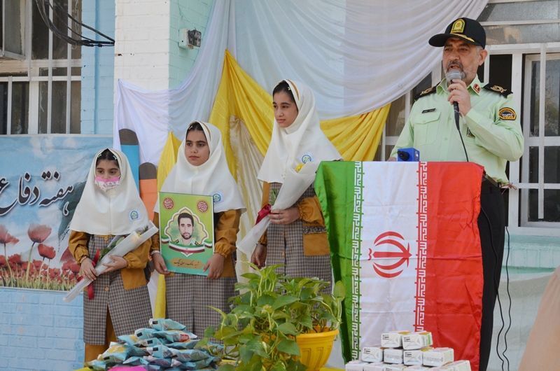 همراهی فرماندهان فراجا خوزستان با فرزندان شهید در آغاز سال تحصیلی جدید