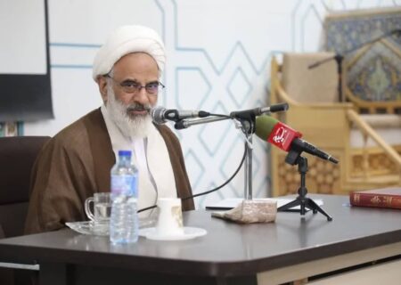 فرهنگ عاشورا و دفاع مقدس، رمز بقای انقلاب اسلامی است