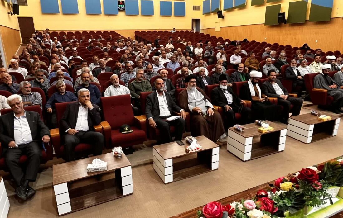 رونمایی از کتاب «زوزه گرگ‌ها» در بافق