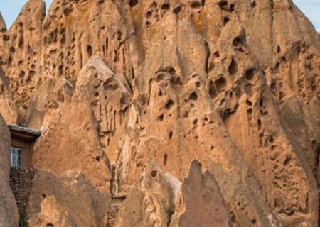 آغاز پروژه مرمت و ساماندهی بافت تاریخی روستای صخره‌ای کندوان