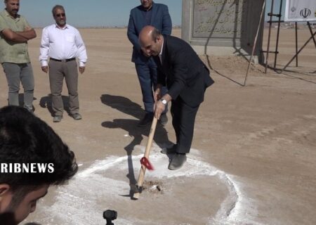 آغاز عملیات اجرایی احداث پنج نیروگاه‌خورشیدی سه مگاواتی در قم