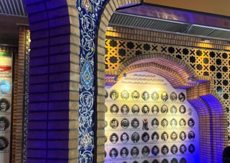 رونمایی از یادبود شهدای زندانی سیاسی دوران قبل از انقلاب