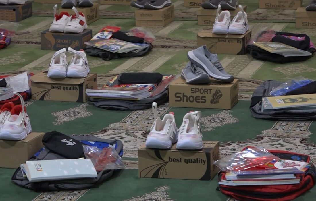 توزیع ۱۵۰ بسته نوشت افزار و کفش در حاجی آباد به همت خیرین