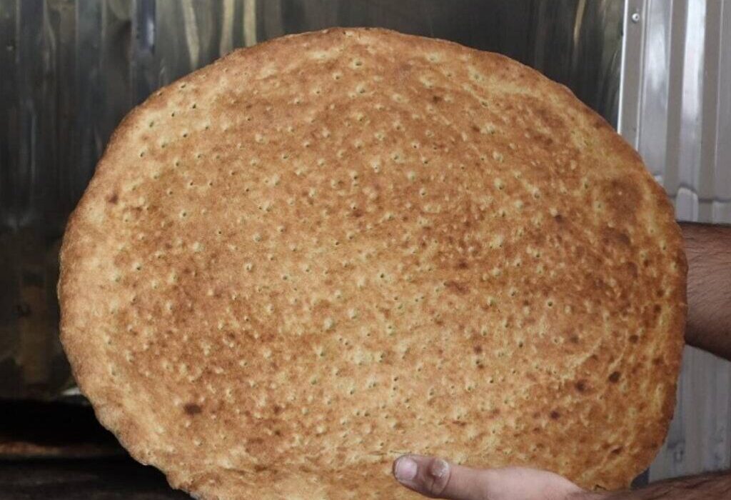 آغاز توزیع سراسری نان کامل در دزفول