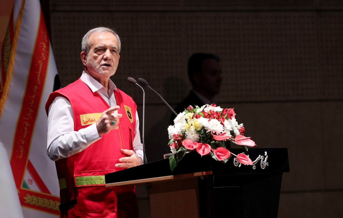 پزشکیان: خیال خامِ به زانو درآوردن ملت ایران را دشمنان به گور خواهند برد