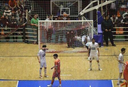 گیتی پسند در نبرد مدعیان لیگ برتر فوتسال، جام قهرمانی را در آغوش کشید