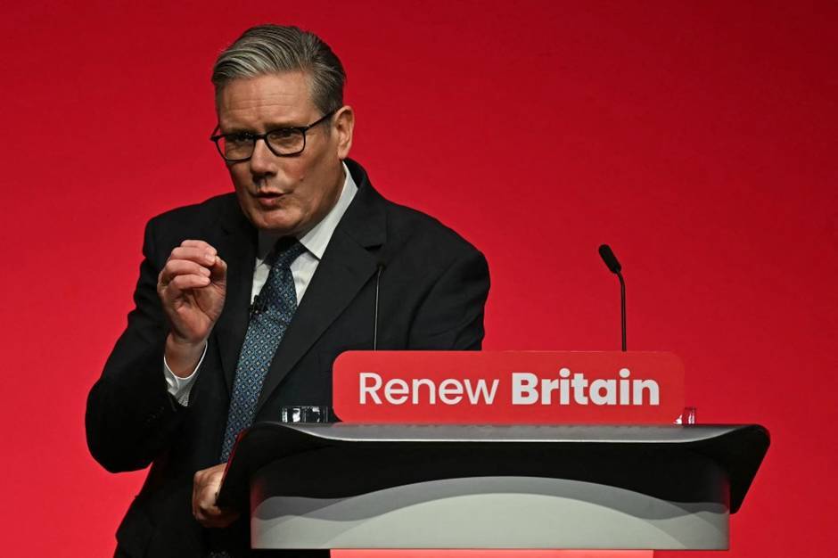 نخست وزیر انگلیس خواستار تقویت بنیه دفاعی کشور شد