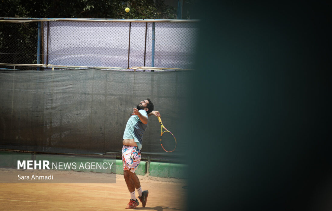 نایب رئیس فدراسیون تنیس از سمت خود کنارهگیری کرد