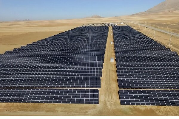 آغاز عملیات اجرایی بیش از ۲۸۰ مگاوات نیروگاه خورشیدی در کشور