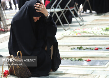 راوی دفاع مقدس: شهدا، مظهر ایثار در جامعه ایرانی بودند