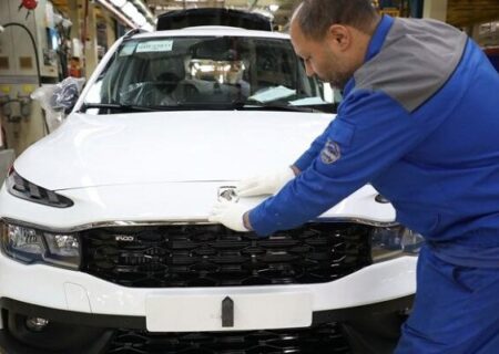 جدل بر سر قیمت‌گذاری خودرو؛ از کاهش انحصار تا اتهام گرانفروشی