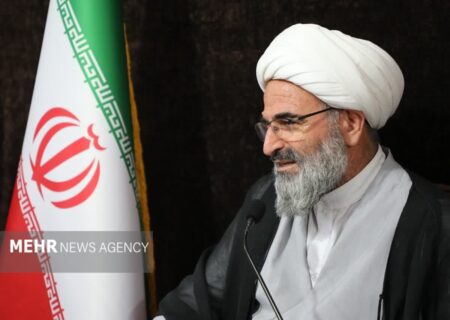 تخریب و مچ‌گیری خلاف مصالح کشور است؛ حمایت از «دولت» وظیفه عمومی مردم