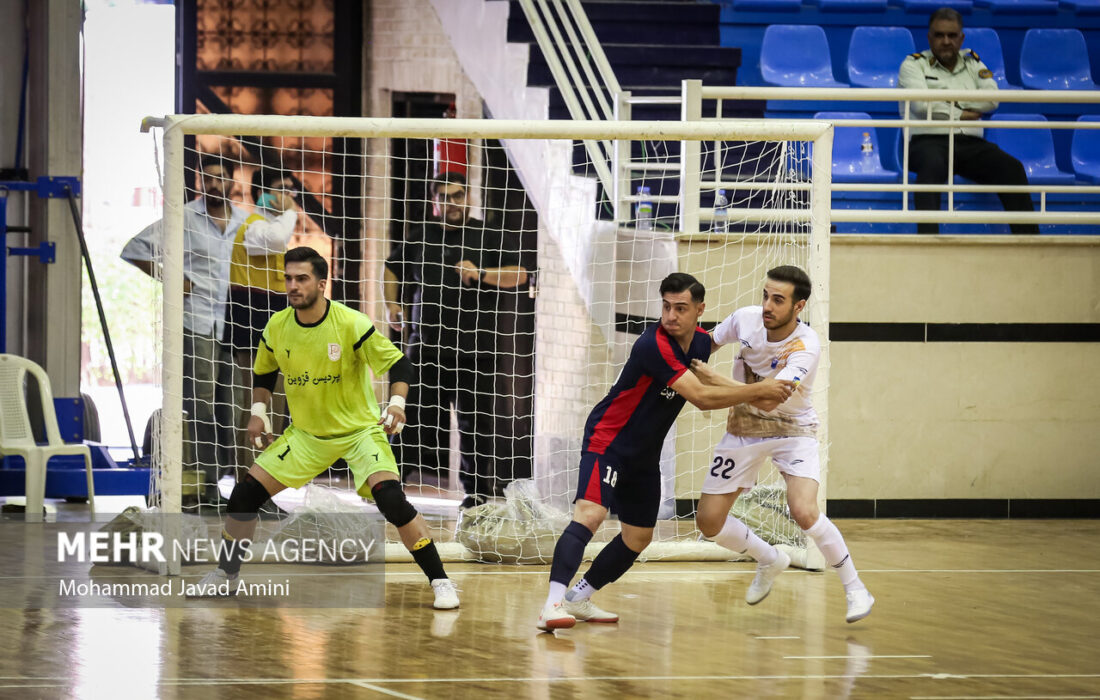 شادی گل: برد قاطع نماینده شازند در هفته دهم لیگ برتر فوتسال