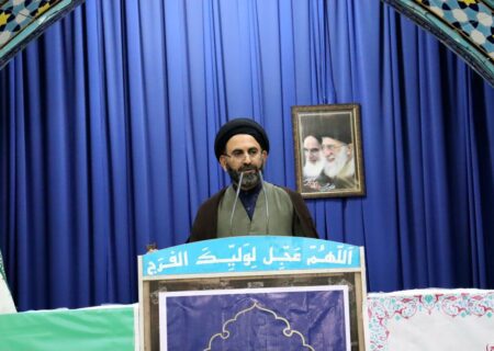 ملت ایران مواضع بزدلانه در مقابل دشمن را نمی‌پذیرد