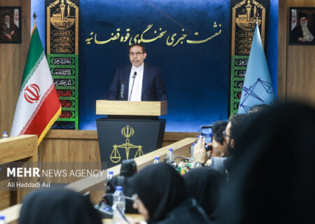 آغاز نشست خبری سخنگوی قوه قضاییه؛ آخرین اخبار و تحولات