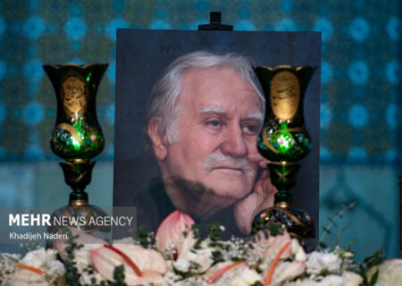 ضرورت الگوبرداری از رفتار اجتماعی استاد فرشچیان