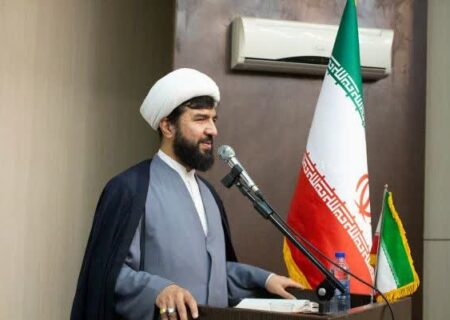 وحدت در مقابله با تهاجم فرهنگی دشمن ضروری است